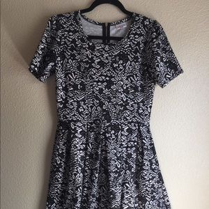 LULAROE medium Amelia black and white lace pattern